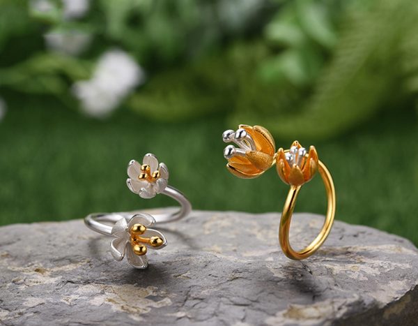 Fresh Blooming Flower Ring Online Sale