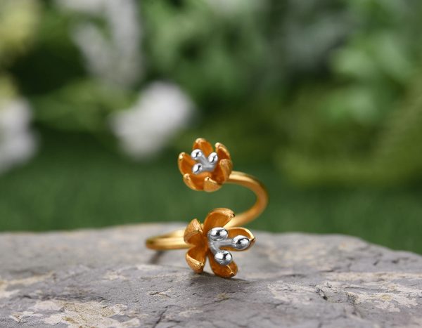 Fresh Blooming Flower Ring Online Sale