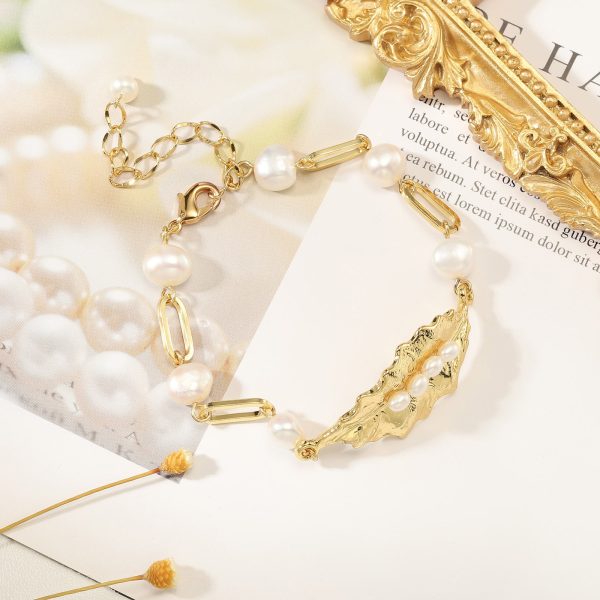 Holly Leaf Pearl Bracelet Online Sale